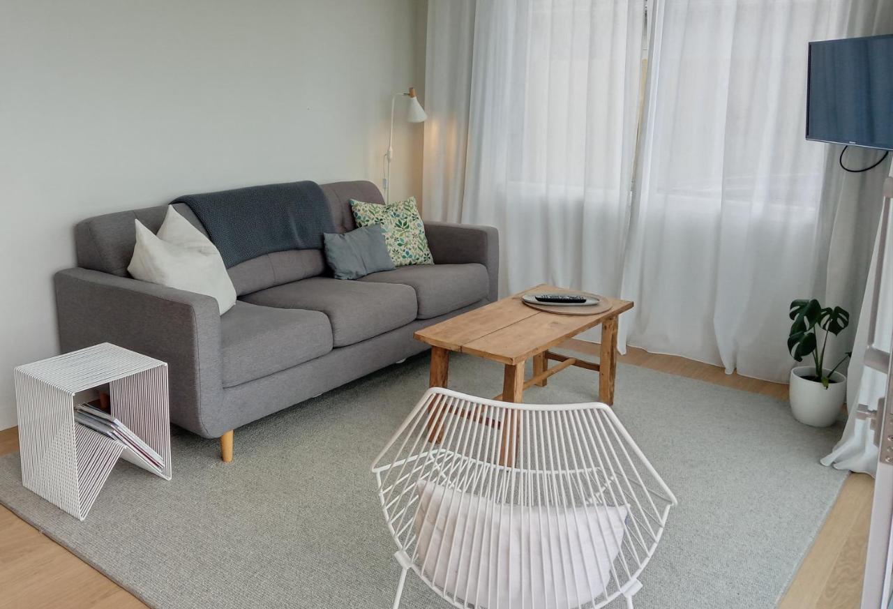 Seascape Apartment *